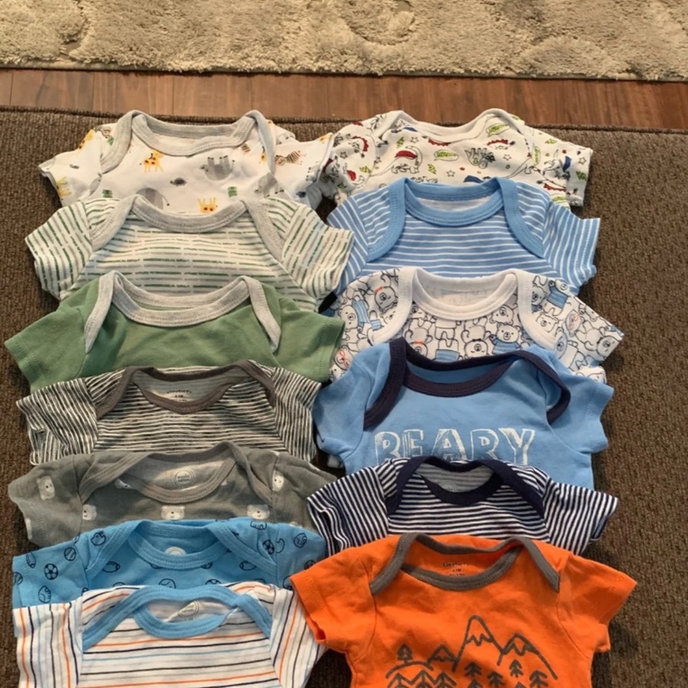 Boy onesies size 0-3 months